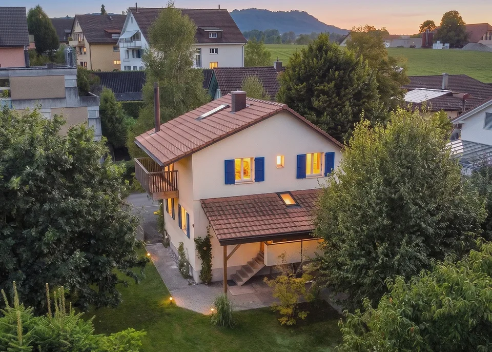 FAMILIENPARADIES IM BELIEBTEN MELCHENBÜHL-QUARTIER