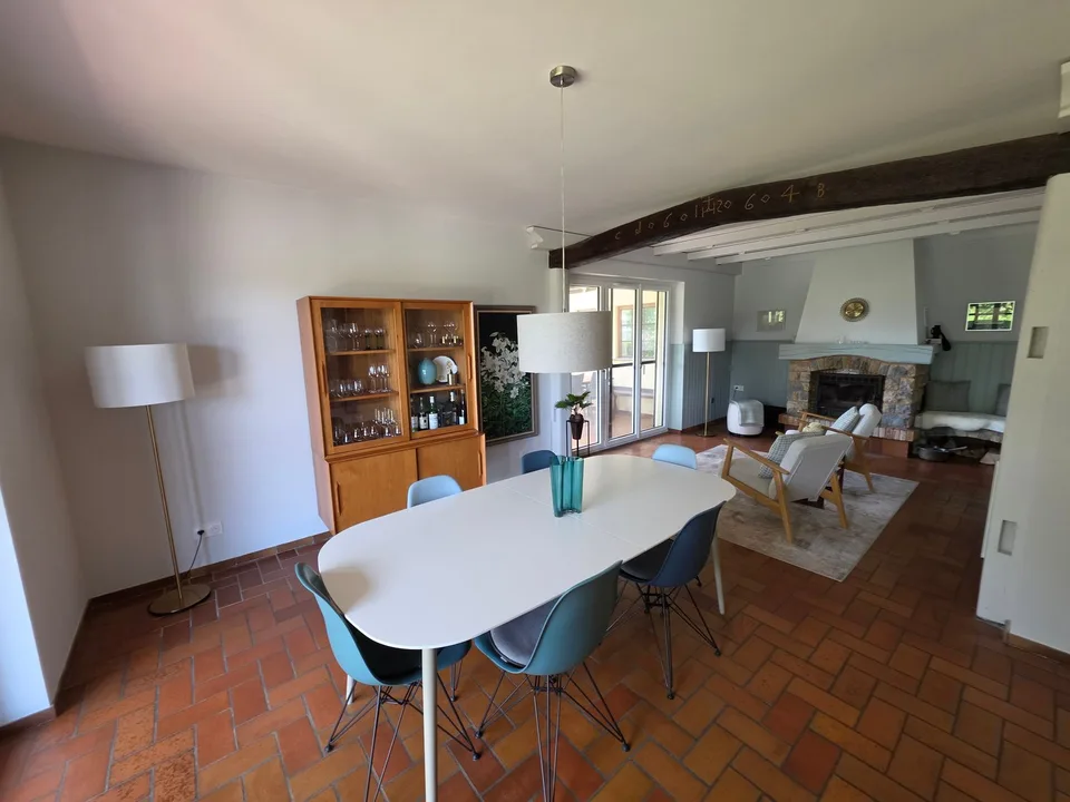 Spacieuse maison rénovée avec 5 chambres sur 18 ares