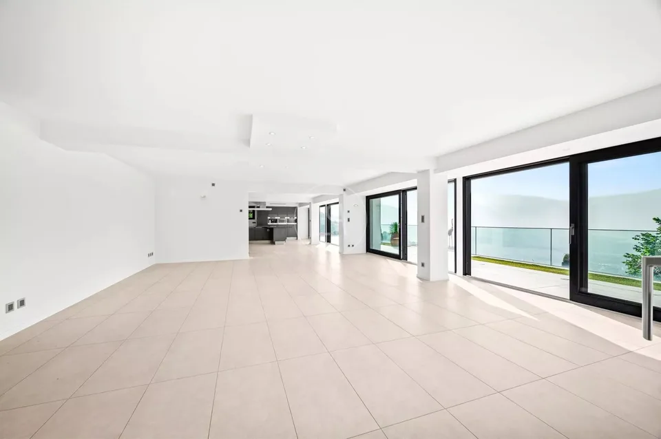 Breathtaking view of the Chardonne heights with pool