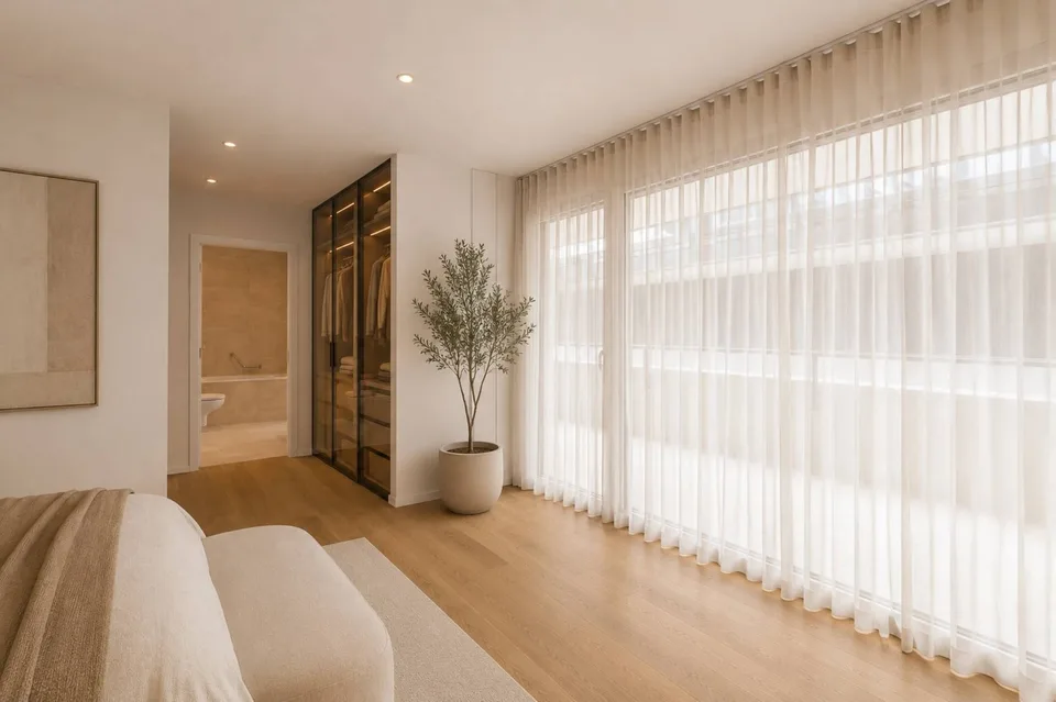 Appartamento di 4,5 locali di alto standing. Vista sul lago e ampio balcone coperto di 76m2.