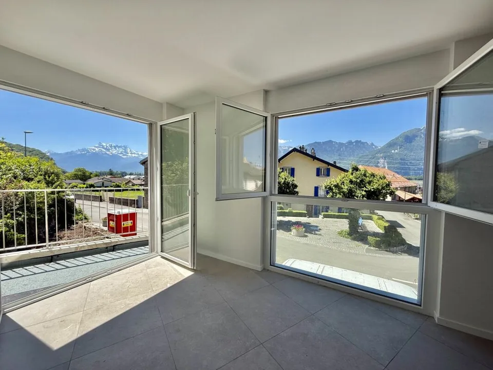 3,5 Zimmer, komplett neu, Garten und Dents du Midi!
