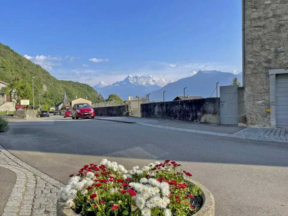 Available soon: brand new, garden and Dents du Midi! – photo 7 of 19