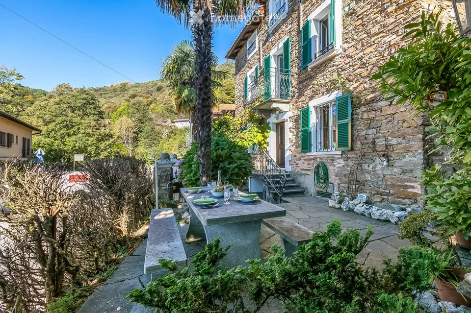 Casa caratteristica con giardino e cascina, 268 m2