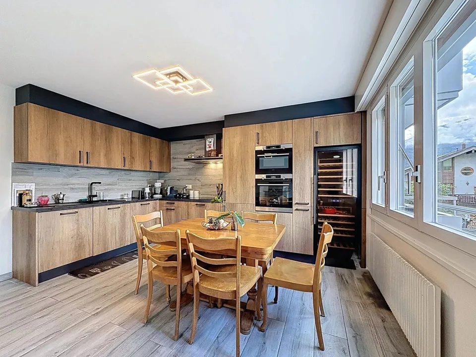 Geräumige 4.5-Zimmer-Wohnung komplett renoviert ohne Vis-à-vis