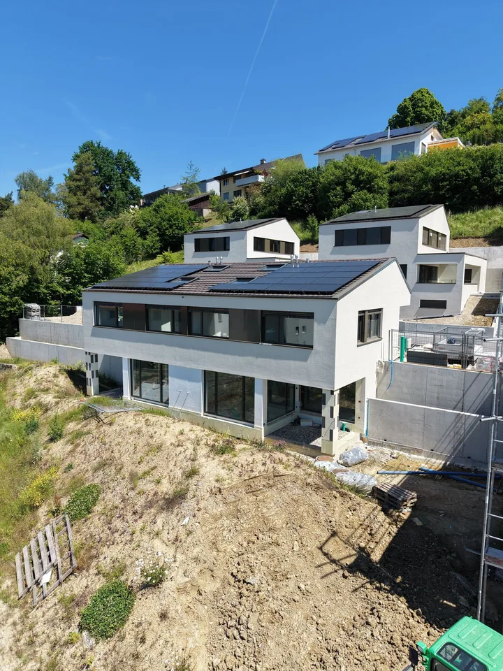 Casa unifamiliare di 4,5 locali con giardino e PV in vendita a Egliswil
