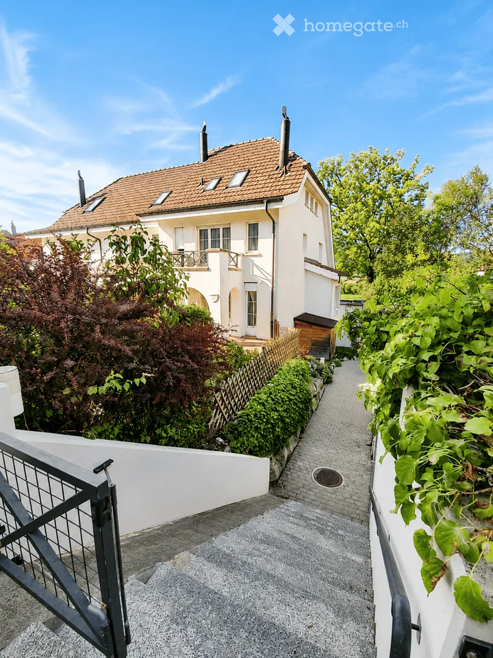 Doppeleinfamilienhaus in Dänikon ZH