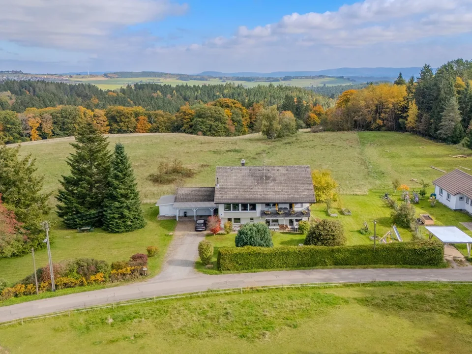 Casa unifamiliare naturale con vista sul verde
