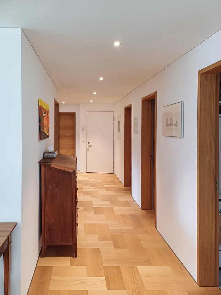 Appartamento moderno 4.5 locali con vista sulla montagna a Rodels