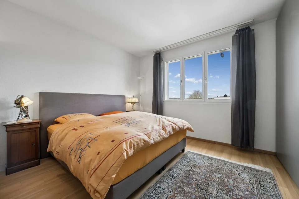 Gepflegte 3.5-Zimmer-Attikawohnung mit Wohnrecht – Foto 7 von 13