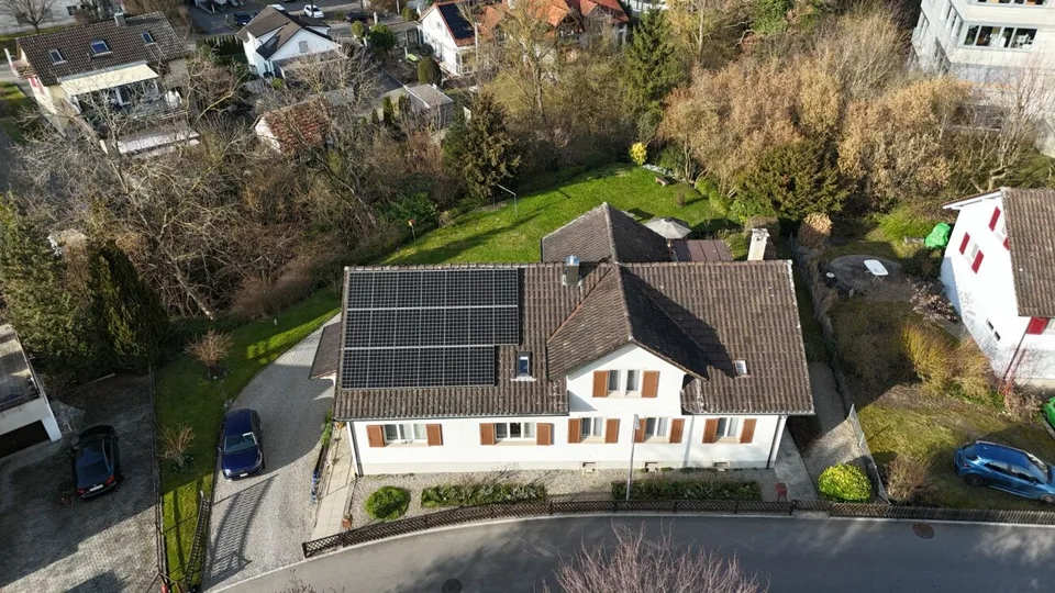 Casa a due generazioni affascinante nel quartiere popolare di Emmishofen