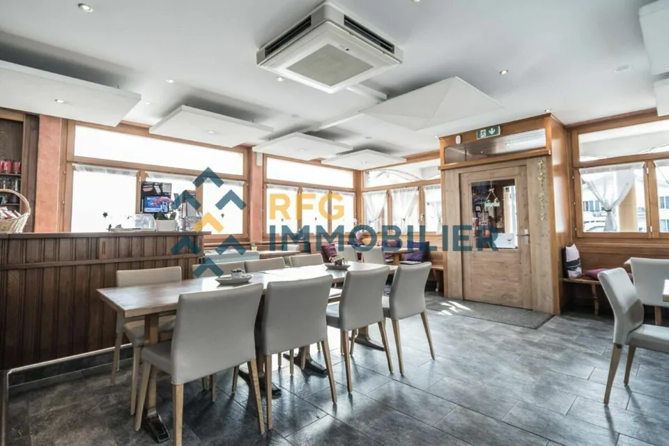 Ristorante 487.85 m2 a Sembrancher