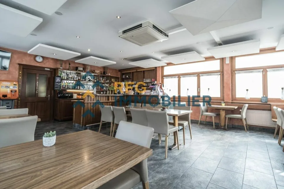 Ristorante 487.85 m2 a Sembrancher