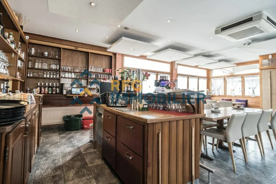 Ristorante 487.85 m2 a Sembrancher