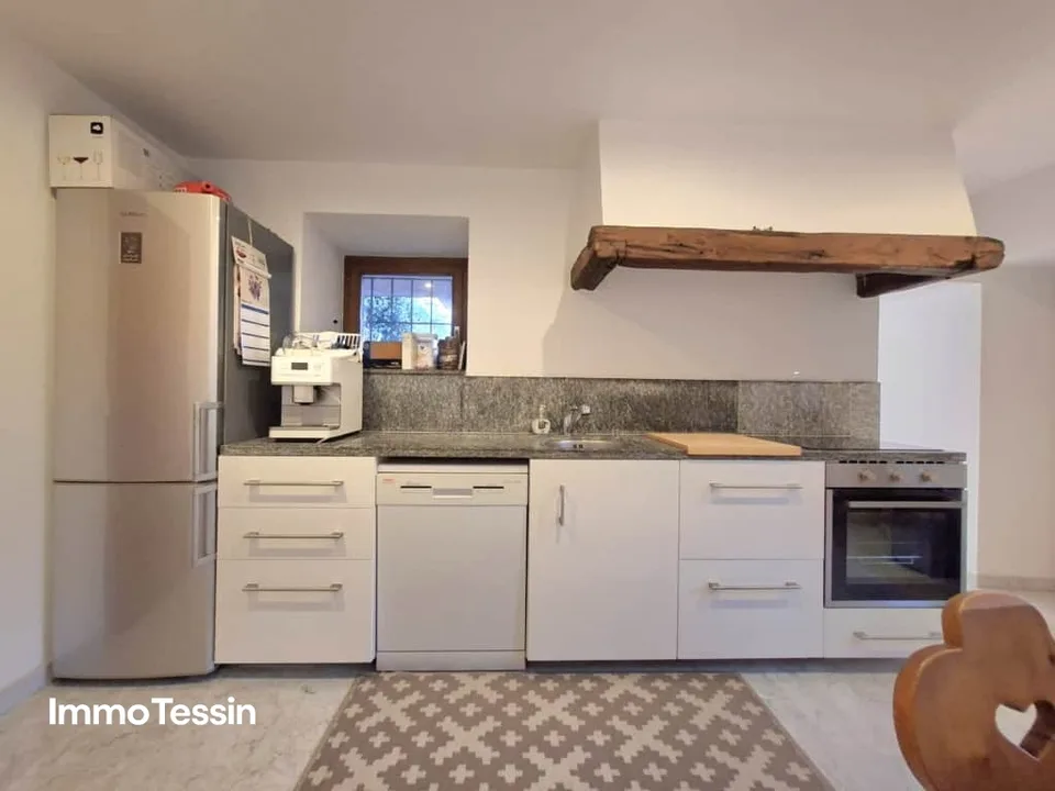 Locarno Monti: Grosse EG Wohnung an top Lage mit 400 m2 grossem privatem Garten – Foto 11 von 13