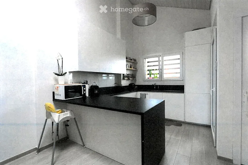 Prächtige 4,5-Zimmer-Wohnung 106 m2 + Dachboden