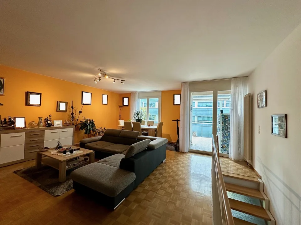 Attraktive 4.5-Zimmer-Duplexwohnung im beliebten St. Johann-Quartier