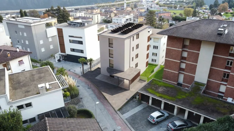 MELIDE · NUOVA RESIDENZA · ELEGANTE APPARTAMENTO CON TERRAZZA E GIARDINO PRIVATO
