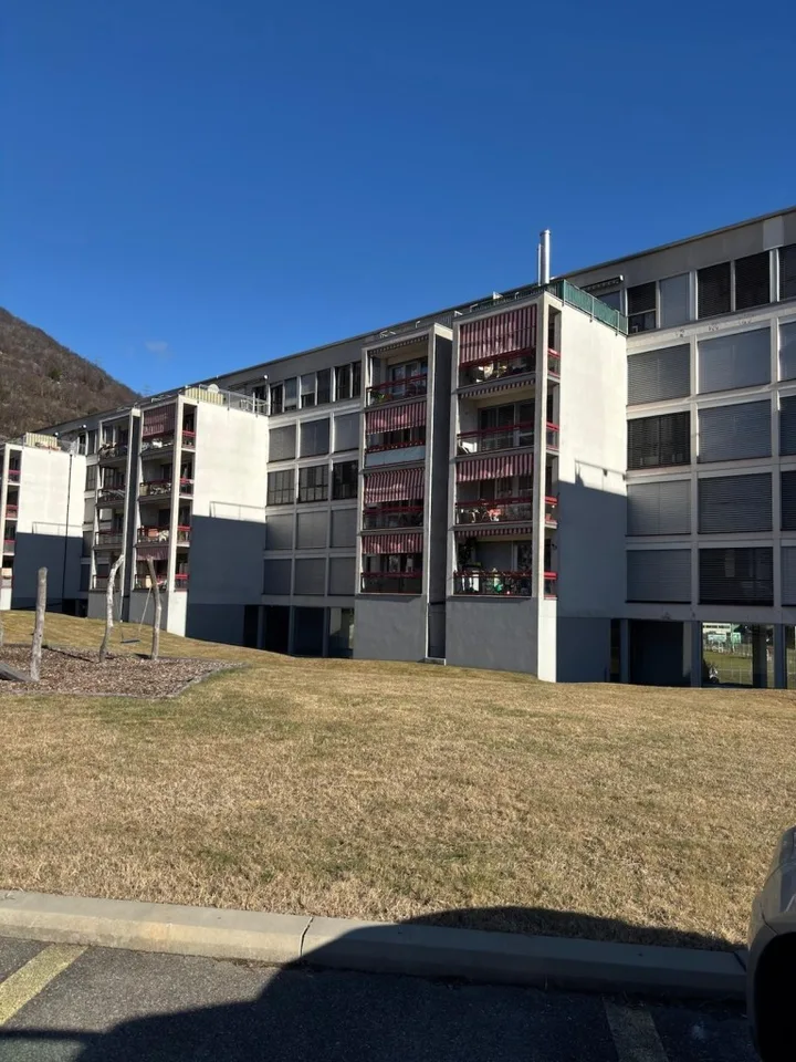 4 Zimmer Dachgeschosswohnung in unmittelbarer Nähe von Bellinzona