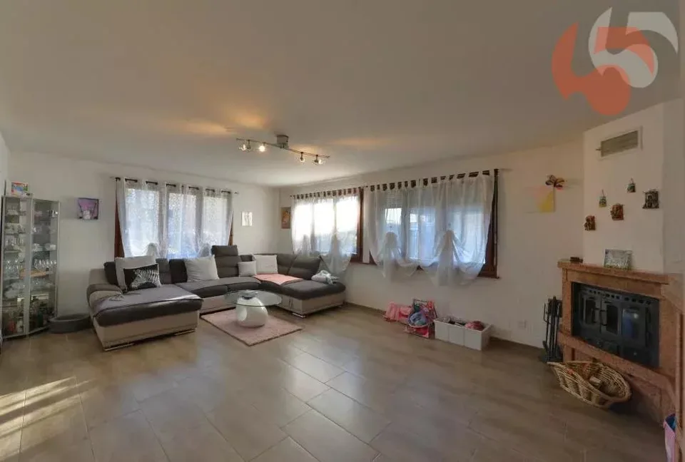 Magnifique villa de 6.5 Pièces avec atelier et un grand garage