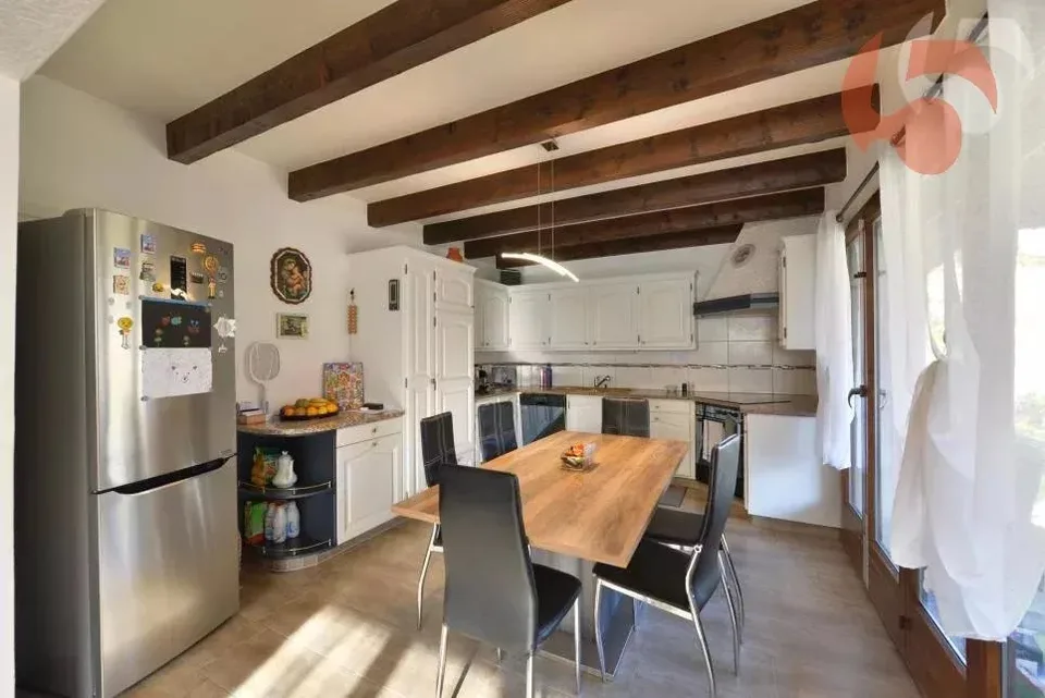 Magnifique villa de 6.5 Pièces avec atelier et un grand garage