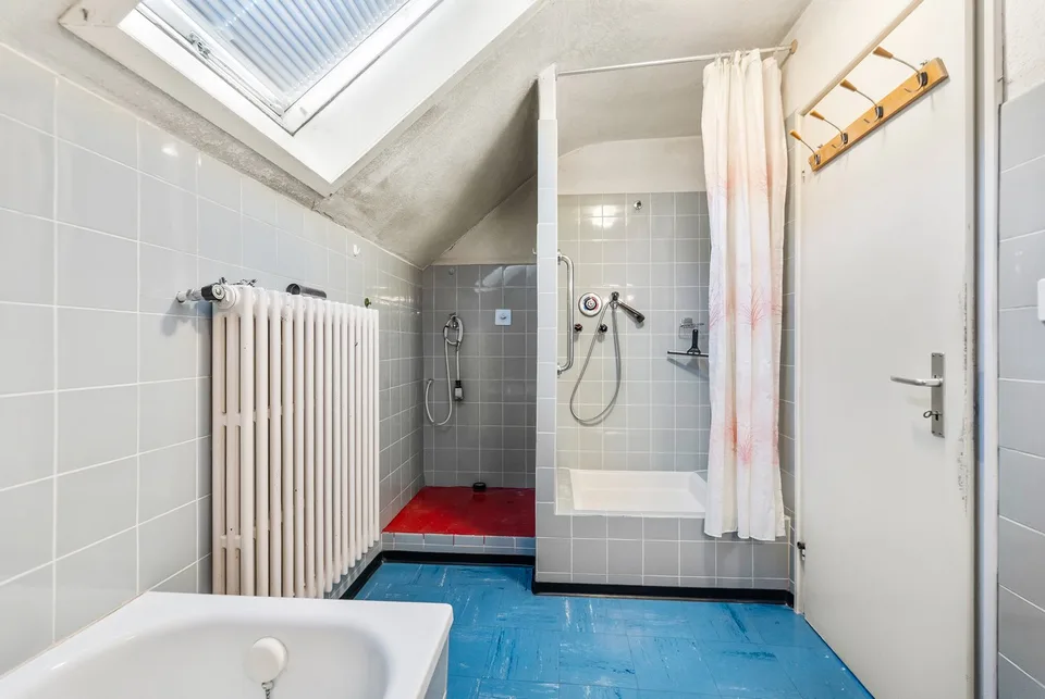 Einfamilienhaus mit Werkstatt und grossem Grundstück – Foto 15 von 28