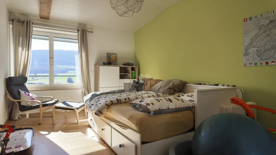Geräumige Villa mit freier Sicht und unabhängiger Wohnung – Foto 7 von 13