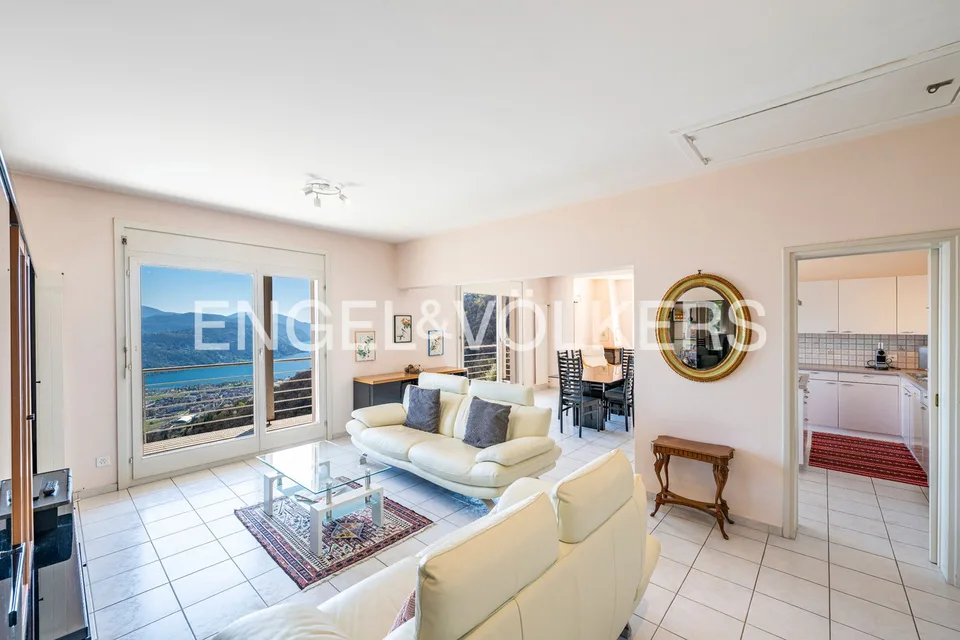 Casa indipendente con vista lago mozzafiato