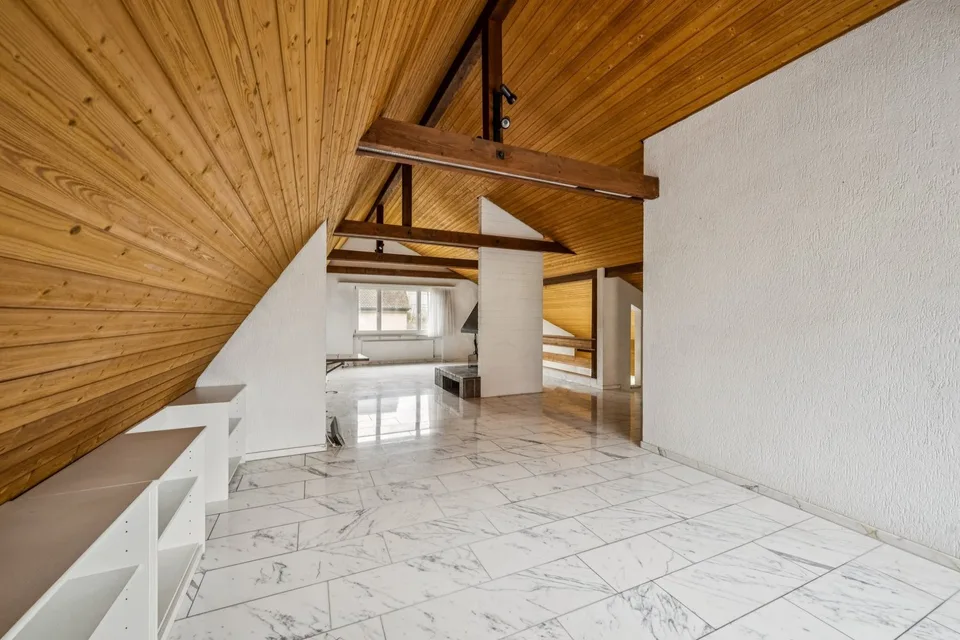 Casa unifamiliare indipendente, soleggiata con giardino spazioso – foto 6 di 7