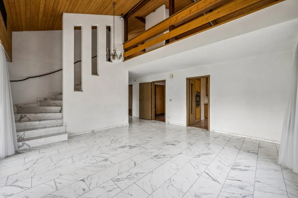 Casa unifamiliare indipendente, soleggiata con giardino spazioso