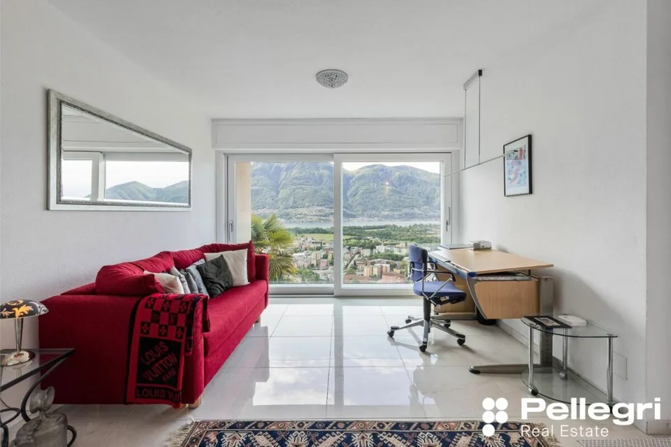 5.5-Zimmer-Haus mit Pool und Seeblick / Casa di 5.5 locali con piscina – Foto 13 von 17
