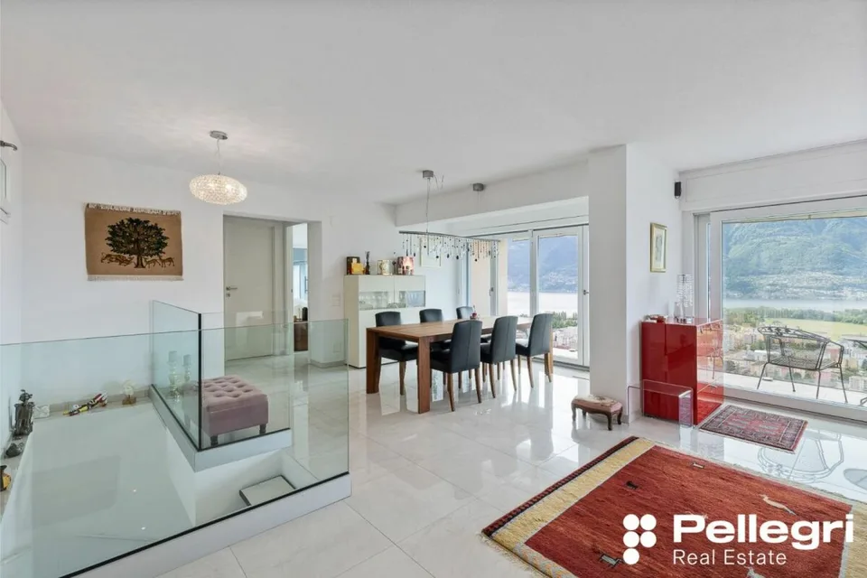 5.5-Zimmer-Haus mit Pool und Seeblick / Casa di 5.5 locali con piscina – Foto 17 von 17