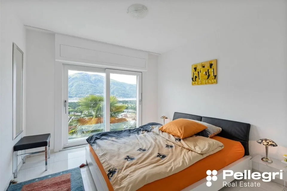 5.5-Zimmer-Haus mit Pool und Seeblick / Casa di 5.5 locali con piscina – Foto 14 von 17