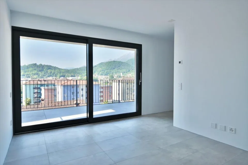 Attico con grandi terrazze in nuova Residenza