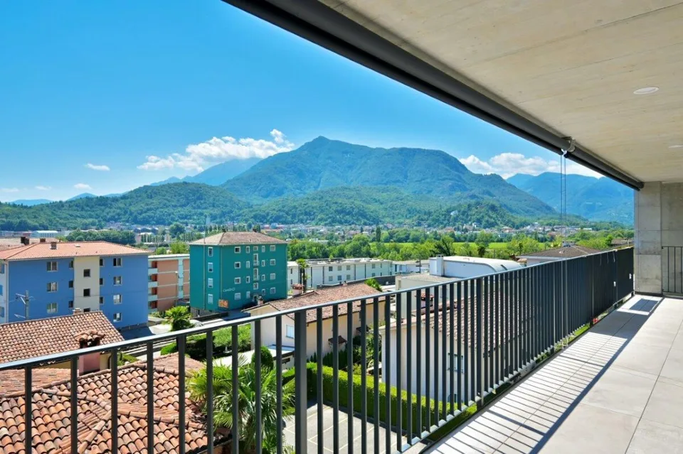 Attico con grandi terrazze in nuova Residenza