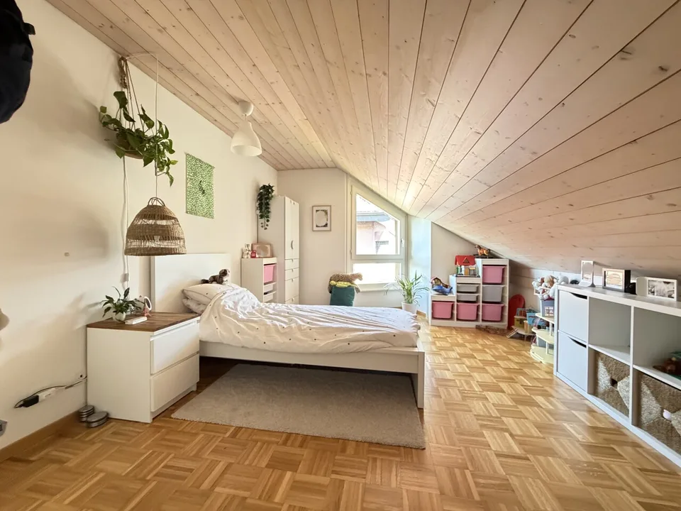 Wohnung mit 3.5 Zimmern und 103 m2 mit freier Sicht
