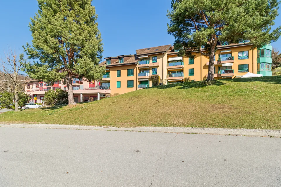 Wohnung mit 3.5 Zimmern und 103 m2 mit freier Sicht – Foto 6 von 8