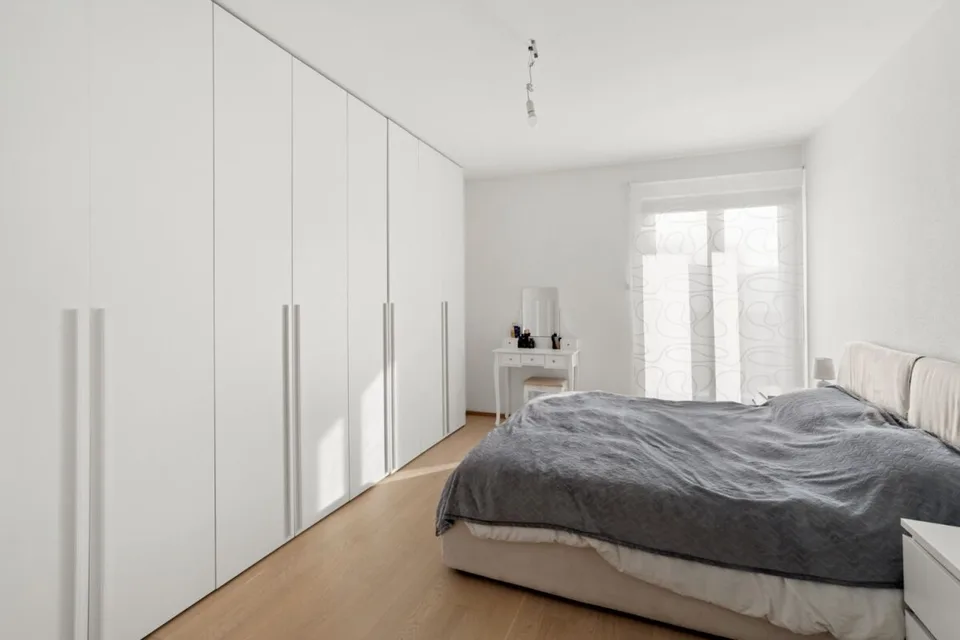 Zweifamilienhaus mit Garten und Aussicht – Foto 11 von 30