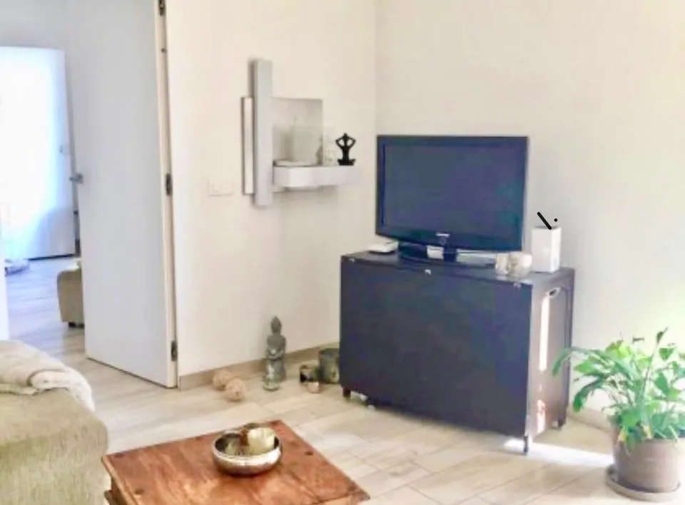 Moderne Wohnung vis-à-vis vom neuen Coop