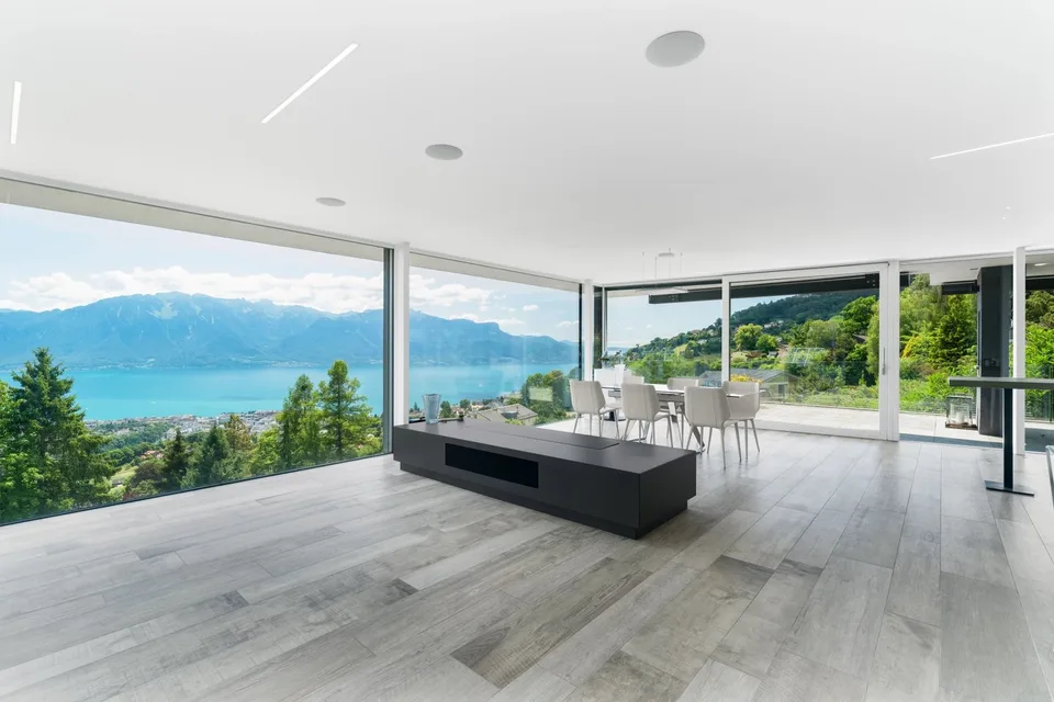 Ausgezeichnete moderne Villa mit Panoramablick über den Genfersee und die Alpen