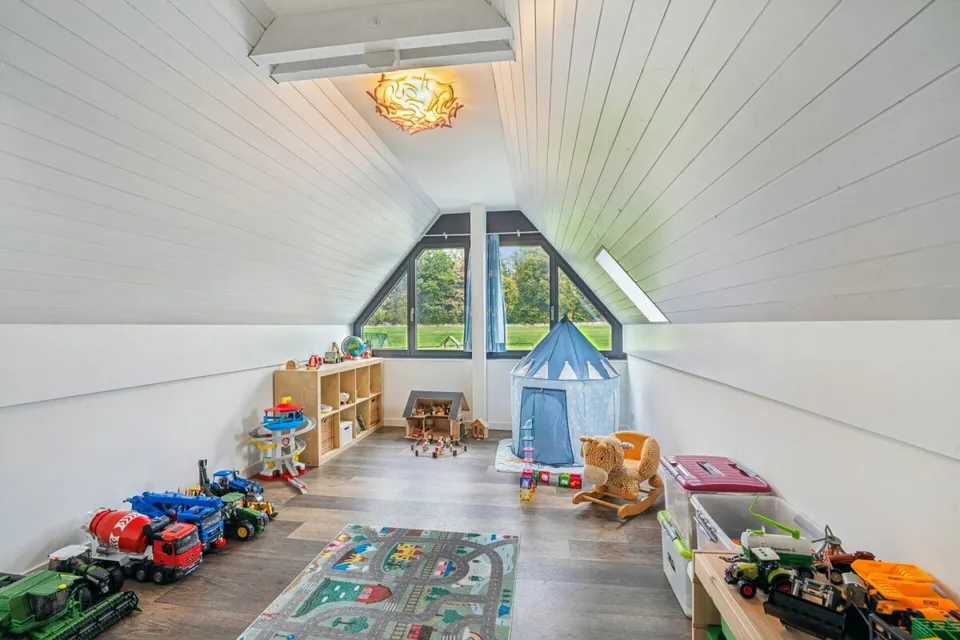 *NEW PRICE* - FRESHLY RENOVATED RESIDENTIAL HOUSE WITH RIDING ARENA, ROUNDPEN AND LARGE PASTURE AREAS – photo 7 of 18