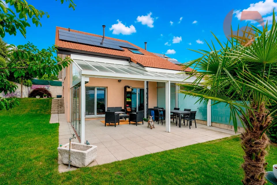 Magnifique villa de 4.5 pièces avec vue panoramique sur le Jura et la campagne environnante