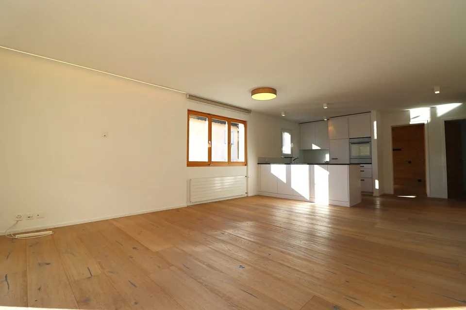 Charmante 3-Zimmer-Wohnung in Laax – sofort verfügbar!