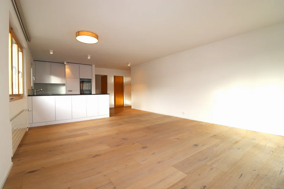 Charmante 3-Zimmer-Wohnung in Laax – sofort verfügbar!