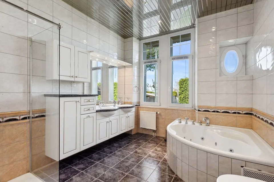 Schönes Familienhaus oder Renditeobjekt (4,8%) – Foto 8 von 12