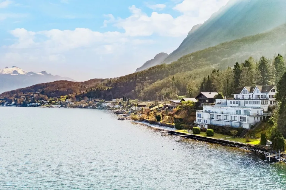 Havre de paix au bord du lac - Appartement 3.5 pièces avec terrasse
