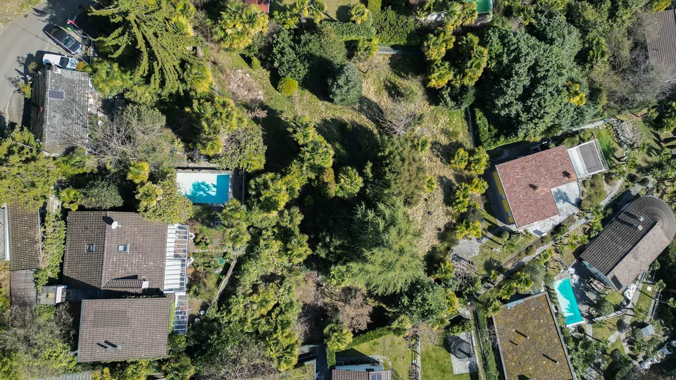 Terreno in zona tranquilla con vista lago