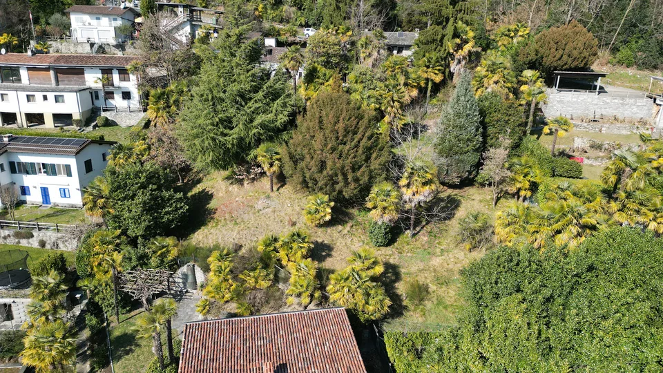 Terreno in zona tranquilla con vista lago – Foto 8 von 9