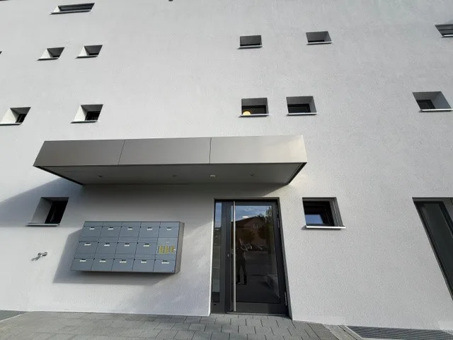 DIE LETZTE 4.5-ZIMMER WOHNUNG MIT 2 BALKONEN IM KERN VON SCHMITTEN – Foto 12 von 17