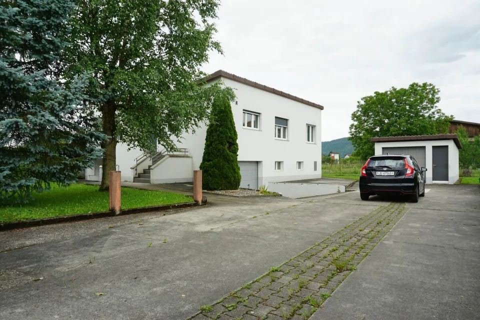 ARI-236 - Rendement - Très belle maison de 2 appartements de 4,5 et 3,5 pièces sur une parcelle de 1'134 m2