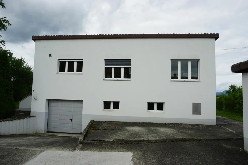 ARI-236 - Rendement - Très belle maison de 2 appartements de 4,5 et 3,5 pièces sur une parcelle de 1'134 m2